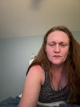 Snapshot of Kellilyn10 chatting on July 23, 2026, 2:09 am Kellilyn10 online show from July 23, 2026, 2:09 am