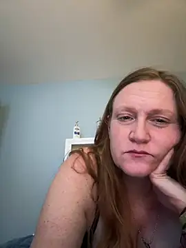 Snapshot of Kellilyn10 chatting on July 24, 2026, 2:40 am Kellilyn10 online show from July 24, 2026, 2:40 am