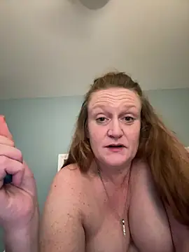 Snapshot of Kellilyn10 chatting on July 16, 2026, 4:09 am Kellilyn10 online show from July 16, 2026, 4:09 am