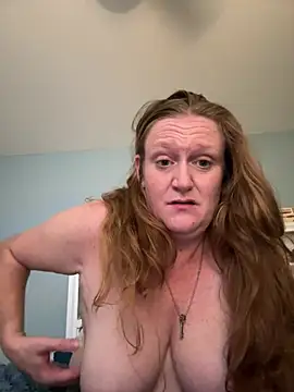 Snapshot of Kellilyn10 chatting on July 28, 2026, 2:41 am Kellilyn10 online show from July 28, 2026, 2:41 am