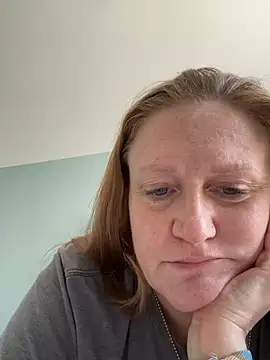 Kellilyn10 online show from May 28, 2026, 4:46 pm