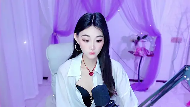 Snapshot of Tili_Lucky chatting on May 17, 2026, 12:32 am Tili Lucky online show from May 17, 2026, 12:32 am