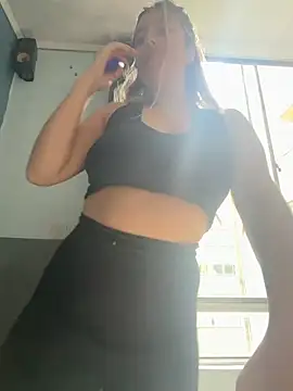 Snapshot of bellalane_ chatting on May 28, 2026, 4:24 pm bellalane online show from May 28, 2026, 4:24 pm
