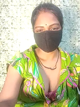 Snapshot of Juli_80 chatting on July 18, 2026, 6:38 pm Juli 80 online show from July 18, 2026, 6:38 pm