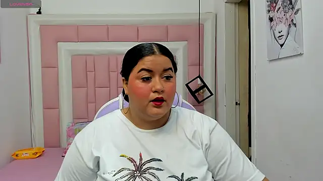 Snapshot of Princess_Xoxo chatting on June 12, 2026, 1:20 pm Princess Xoxo online show from June 12, 2026, 1:20 pm