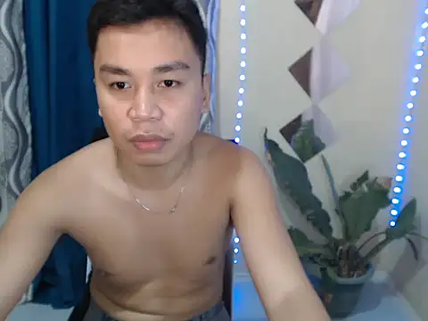 Snapshot of urasiankevin chatting on June 6, 2026, 5:18 pm urasiankevin online show from June 6, 2026, 5:18 pm