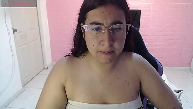 celeste16092020 online show from May 20, 2026, 1:19 pm