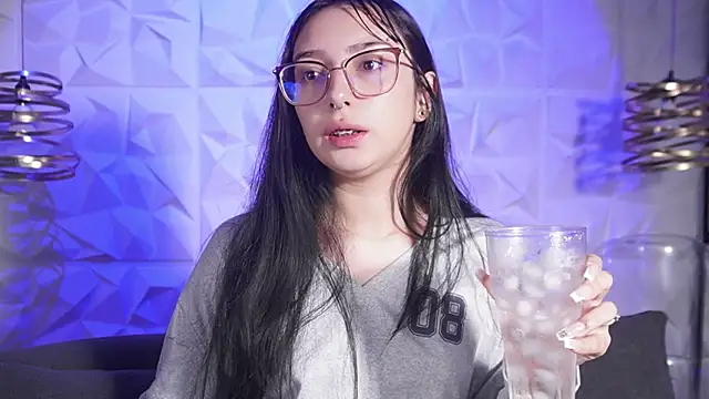 Snapshot of zara_bliss chatting on June 4, 2026, 11:04 am zara bliss online show from June 4, 2026, 11:04 am
