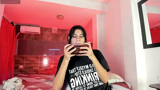 Snapshot of angel_hass18 chatting on June 3, 2026, 3:07 am angel hass18 online show from June 3, 2026, 3:07 am