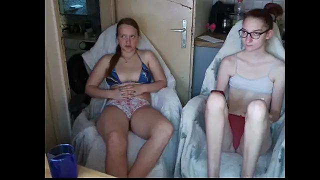 Snapshot of Sexycouple3518 chatting on May 25, 2026, 5:55 pm Sexycouple3518 online show from May 25, 2026, 5:55 pm
