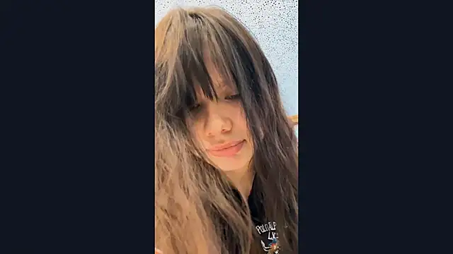 Snapshot of EmilyMercurial chatting on June 27, 2026, 2:01 pm EmilyMercurial online show from June 27, 2026, 2:01 pm