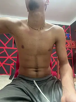 Snapshot of friends_lust_latin chatting on June 20, 2026, 10:48 pm friends lust latin online show from June 20, 2026, 10:48 pm