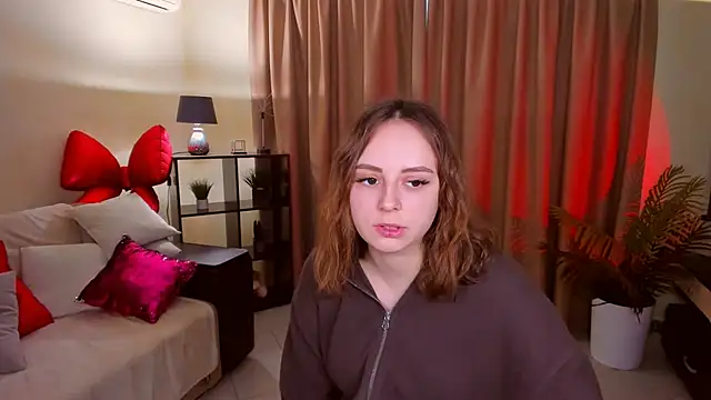 MilanaRare online show from May 15, 2026, 5:27 am