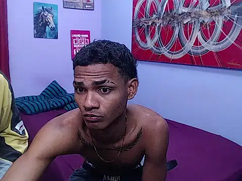 Snapshot of black_twinks chatting on May 21, 2026, 4:32 am black twinks online show from May 21, 2026, 4:32 am
