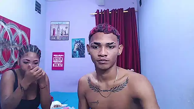 Snapshot of black_twinks chatting on June 19, 2026, 6:58 pm black twinks online show from June 19, 2026, 6:58 pm