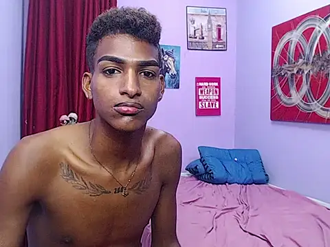 Snapshot of black_twinks chatting on May 9, 2026, 3:32 am black twinks online show from May 9, 2026, 3:32 am