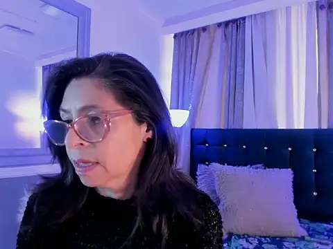 Snapshot of lena_gray chatting on June 19, 2026, 1:06 pm lena gray online show from June 19, 2026, 1:06 pm
