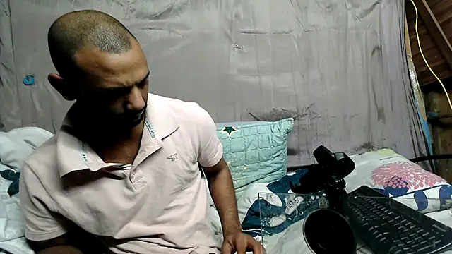 Snapshot of Camodick chatting on July 31, 2026, 9:52 am Camodick online show from July 31, 2026, 9:52 am