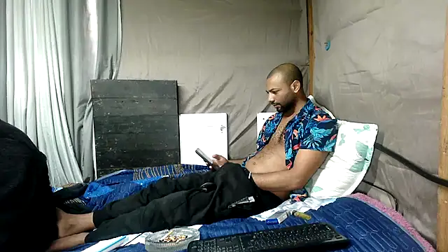 Snapshot of Camodick chatting on July 9, 2026, 3:00 pm Camodick online show from July 9, 2026, 3:00 pm