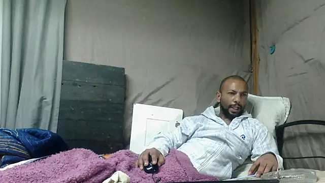Snapshot of Camodick chatting on June 28, 2026, 10:10 am Camodick online show from June 28, 2026, 10:10 am
