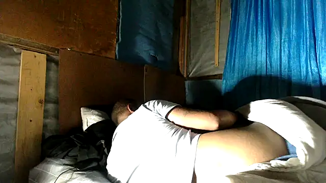 Snapshot of Camodick chatting on July 4, 2026, 12:28 am Camodick online show from July 4, 2026, 12:28 am