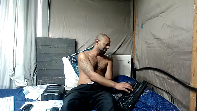 Snapshot of Camodick chatting on July 6, 2026, 11:06 am Camodick online show from July 6, 2026, 11:06 am