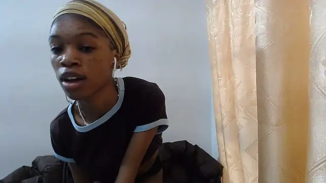 PetiteBarbie 05 online show from June 25, 2026, 7:35 am