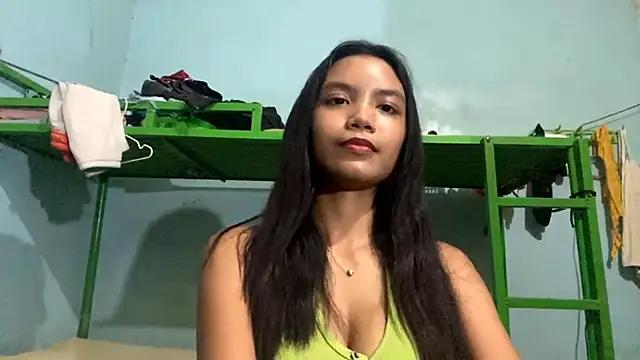 ValeryCatledge online show from May 9, 2026, 1:58 pm