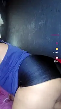 Snapshot of ChubbyMidgetxxx19 chatting on June 27, 2026, 12:33 pm ChubbyMidgetxxx19 online show from June 27, 2026, 12:33 pm