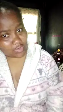 Snapshot of ChubbyMidgetxxx19 chatting on July 23, 2026, 9:50 am ChubbyMidgetxxx19 online show from July 23, 2026, 9:50 am