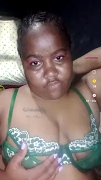 Snapshot of ChubbyMidgetxxx19 chatting on August 5, 2026, 1:49 pm ChubbyMidgetxxx19 online show from August 5, 2026, 1:49 pm