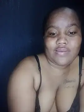 Snapshot of ChubbyMidgetxxx19 chatting on June 25, 2026, 7:19 pm ChubbyMidgetxxx19 online show from June 25, 2026, 7:19 pm