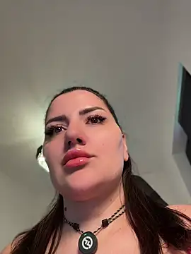 SophiePale online show from May 20, 2026, 2:36 pm