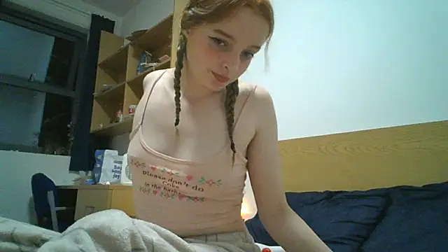 Snapshot of goddesslucyy chatting on June 13, 2026, 2:09 am goddesslucyy online show from June 13, 2026, 2:09 am