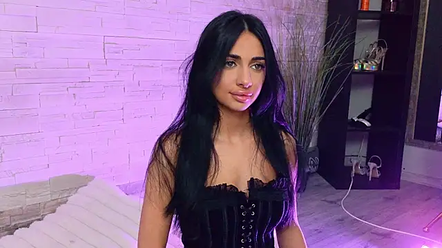 VanessaVosss online show from June 12, 2026, 8:50 pm