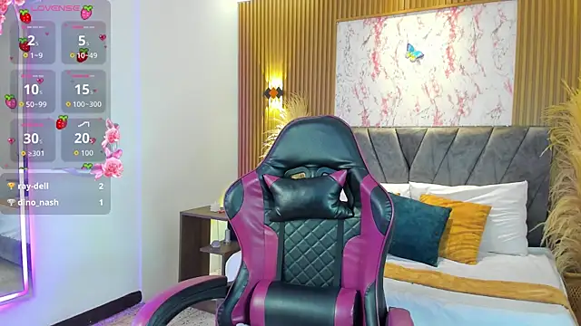 Aisha Vex online show from August 4, 2026, 1:37 pm