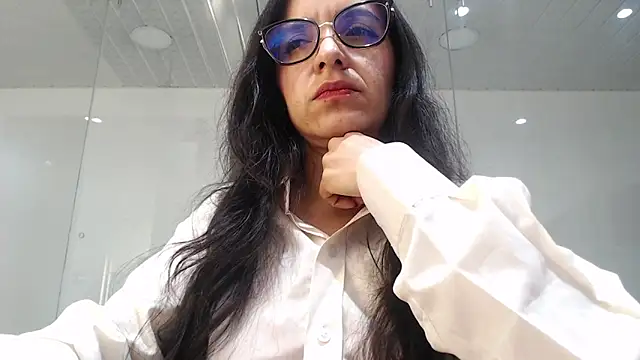 Snapshot of Lizeth_White_ chatting on June 30, 2026, 8:20 pm Lizeth White online show from June 30, 2026, 8:20 pm