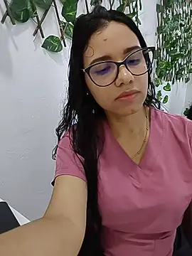 Snapshot of alanahot94 chatting on June 24, 2026, 3:54 pm alanahot94 online show from June 24, 2026, 3:54 pm