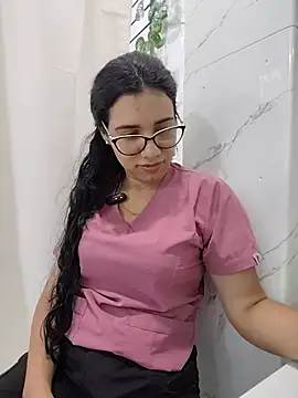 Snapshot of alanahot94 chatting on August 6, 2026, 9:32 pm alanahot94 online show from August 6, 2026, 9:32 pm