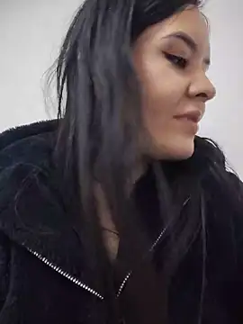 Snapshot of HollyMoon_ chatting on June 11, 2026, 3:58 am HollyMoon online show from June 11, 2026, 3:58 am