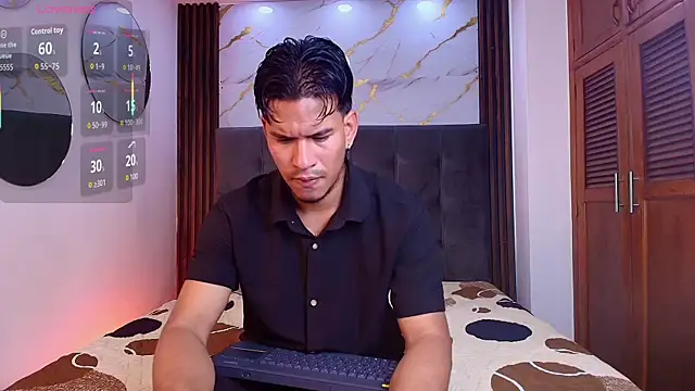 Snapshot of JacobWolf__ chatting on July 2, 2026, 7:53 pm JacobWolf online show from July 2, 2026, 7:53 pm