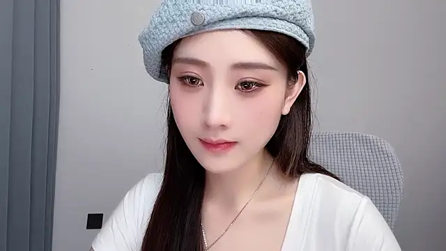 Snapshot of _222Mia chatting on June 27, 2026, 12:22 pm 222Mia online show from June 27, 2026, 12:22 pm