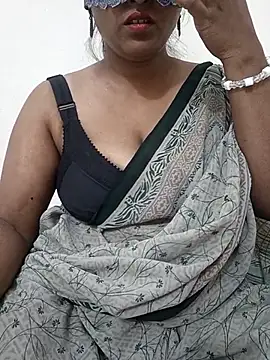 Snapshot of Ponaam-Babe chatting on May 29, 2026, 9:21 pm Ponaam-Babe online show from May 29, 2026, 9:21 pm