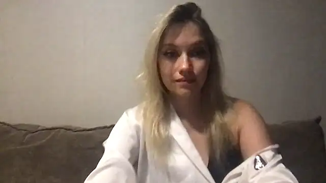 Precious Eva online show from May 9, 2026, 1:03 pm