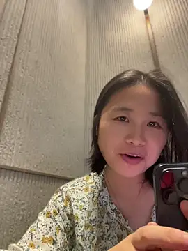 Snapshot of Iridessa- chatting on June 28, 2026, 12:33 pm Iridessa- online show from June 28, 2026, 12:33 pm