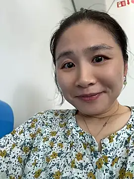 Snapshot of Iridessa- chatting on June 26, 2026, 7:03 am Iridessa- online show from June 26, 2026, 7:03 am