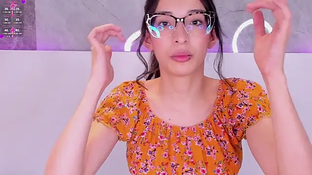 EmiliaBell  online show from June 24, 2026, 2:15 pm