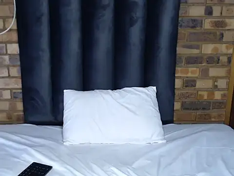 Snapshot of Thique_DollX chatting on May 11, 2026, 6:48 am Thique DollX online show from May 11, 2026, 6:48 am