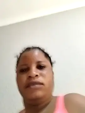 Snapshot of JuicyHoney_01 chatting on June 28, 2026, 5:36 am JuicyHoney 01 online show from June 28, 2026, 5:36 am