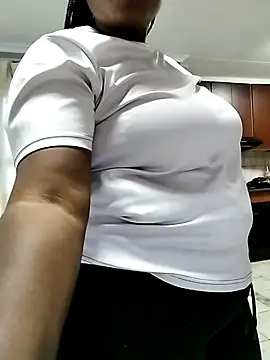 Snapshot of JuicyHoney_01 chatting on August 6, 2026, 3:40 pm JuicyHoney 01 online show from August 6, 2026, 3:40 pm